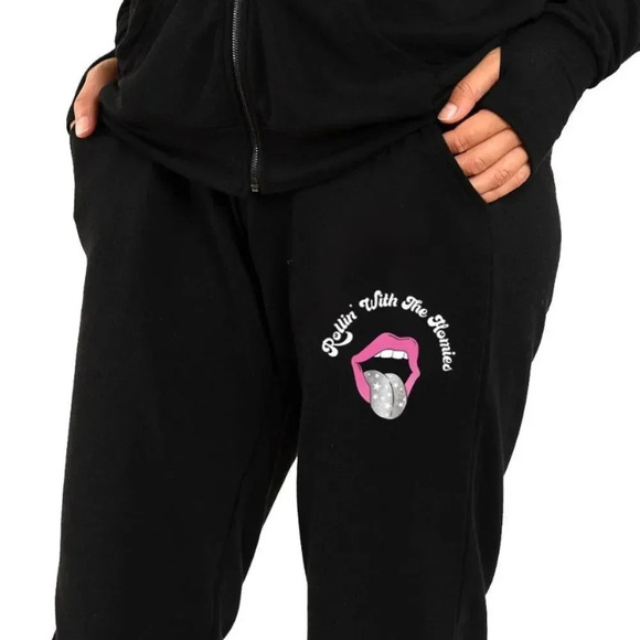 Pants - NWT clueless~ rollin with the homies joggers